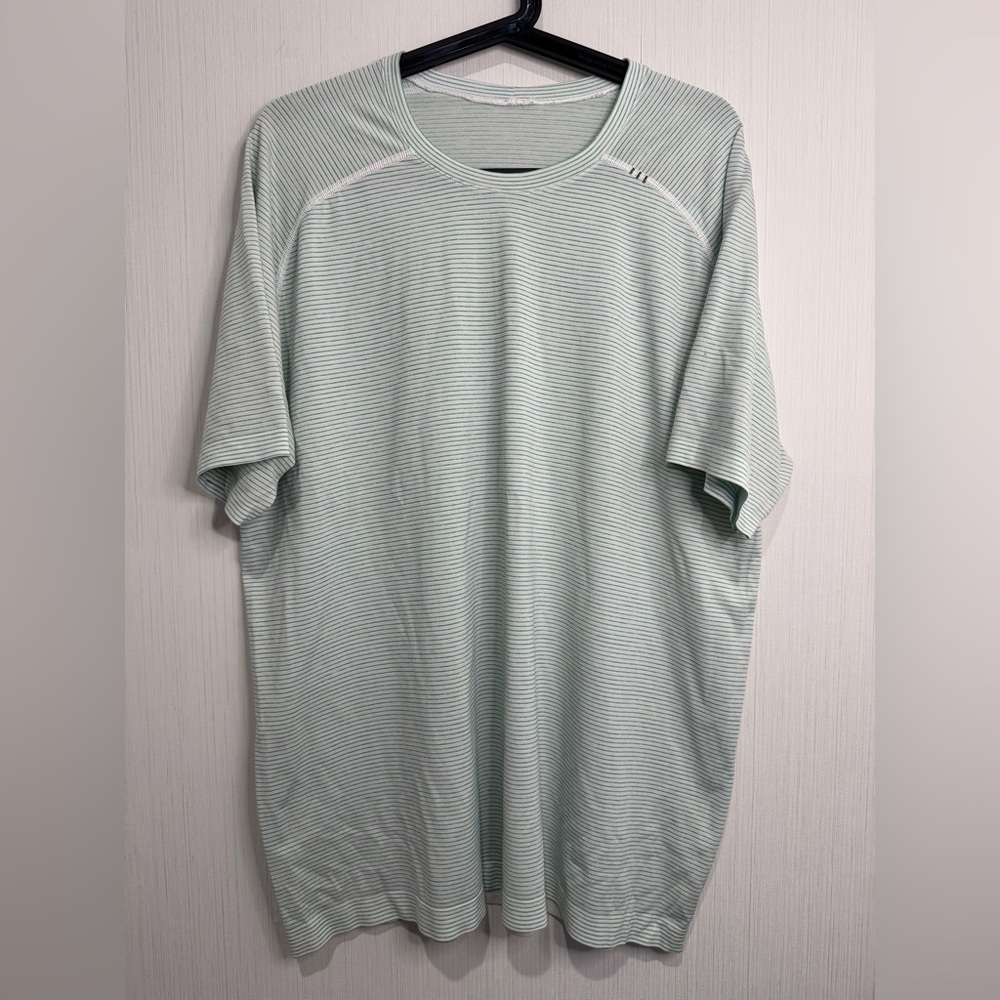 Lululemon Men’s SS Tee. XXL. Blue/Green/White Stripes.